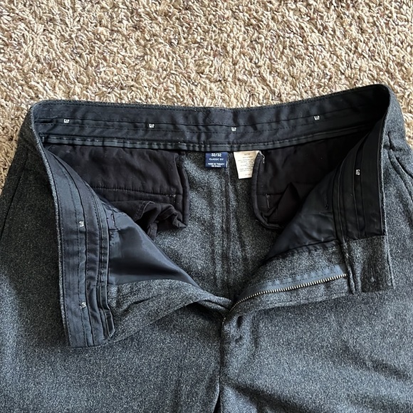 GAP Men’s Gray Classic Fit Wool Pants - Picture 5 of 7